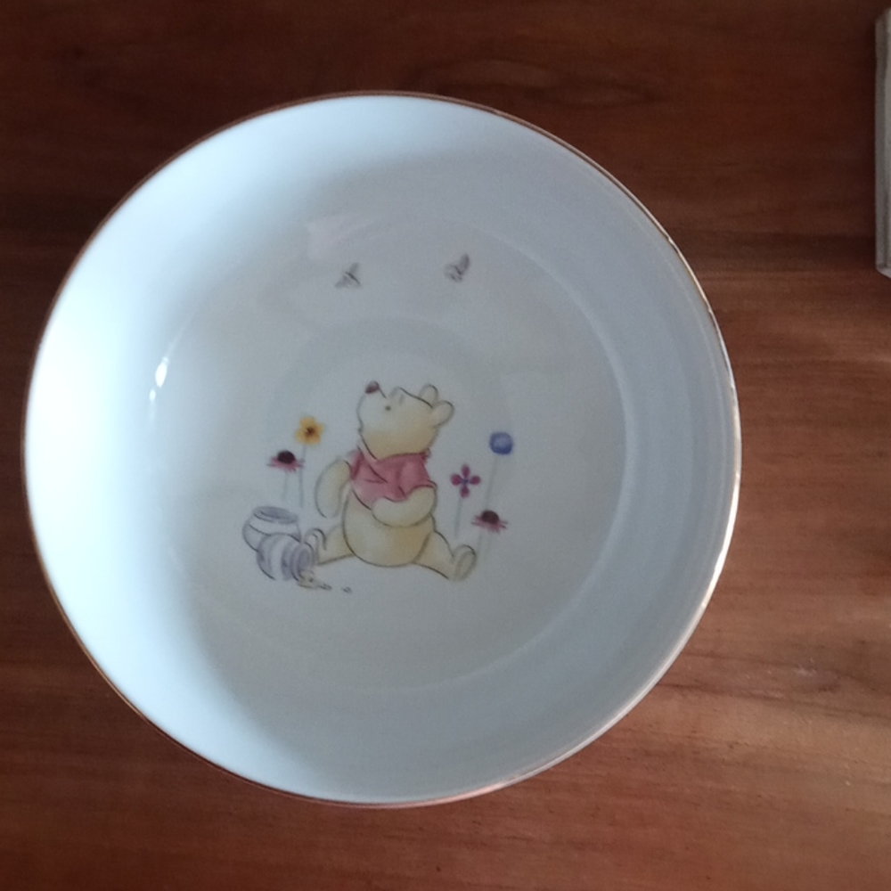 Winnie the Pooh serving bowl